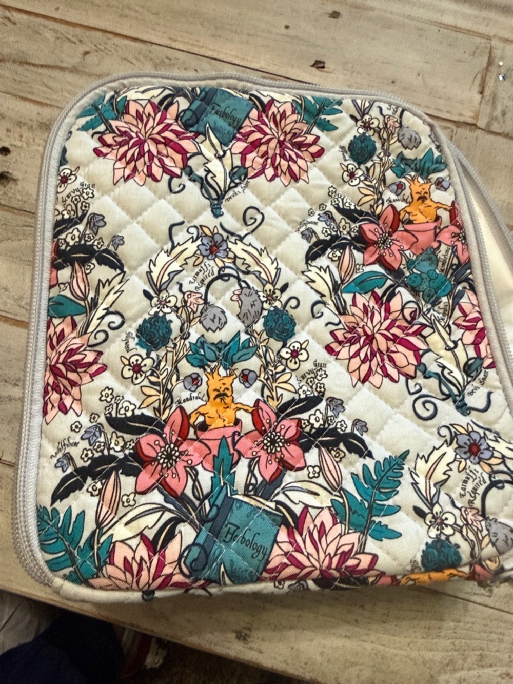 Harry Potter Vera Bradley Floral Quilted lunch bag in Teal, Pink & Cream